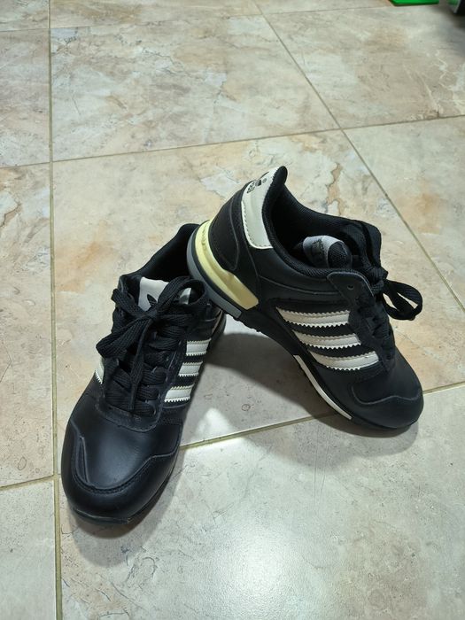 Бутсы, кроссовки Адидас