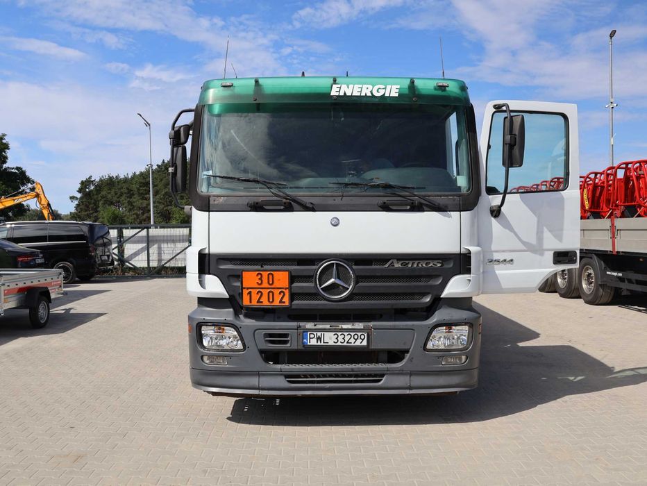 Mercedes-Benz Actros 2544 Autocisternă 2004