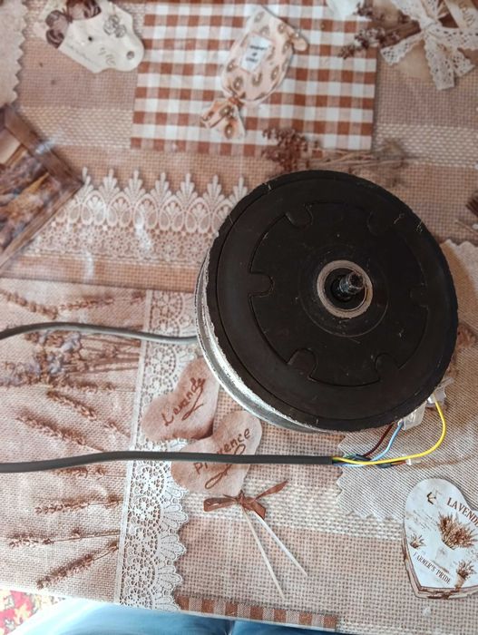 Niste piese de trotinete electrice
