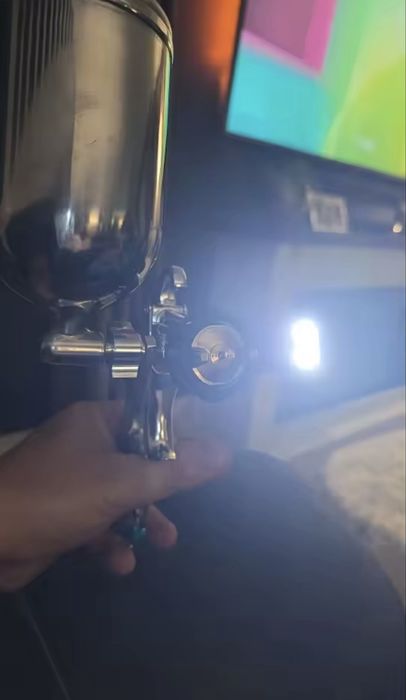 Фенер за бояджийски пистолет