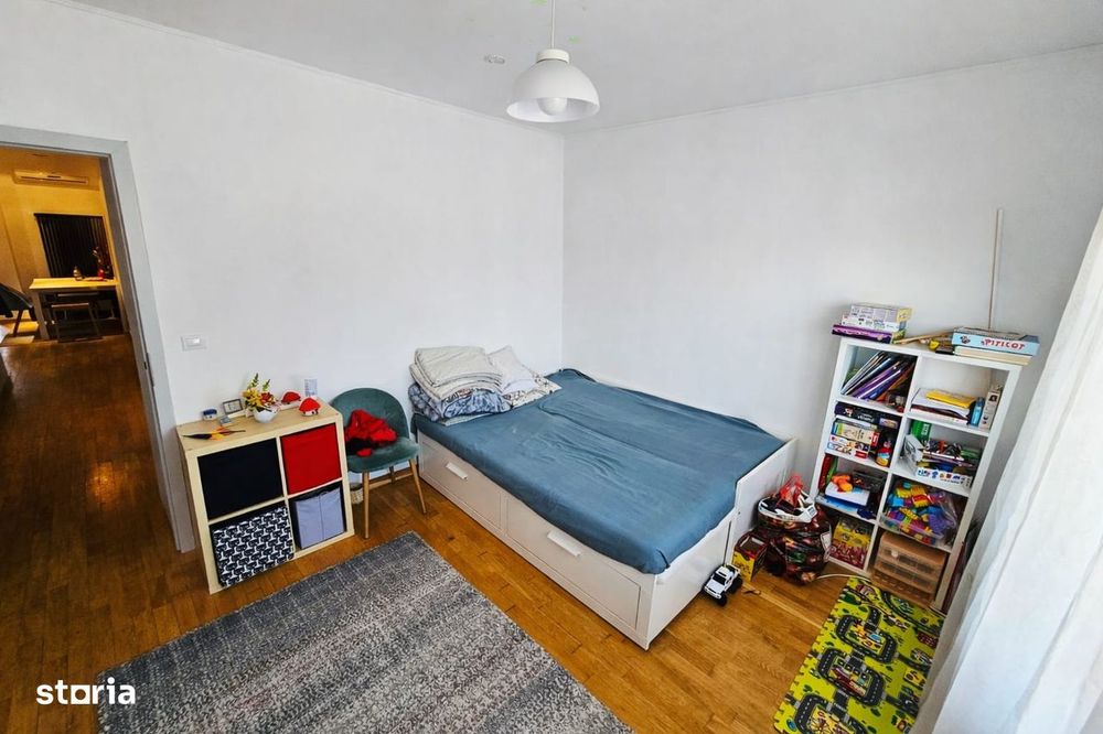 Apartament 3 camere, 130mp, terasa și gradina