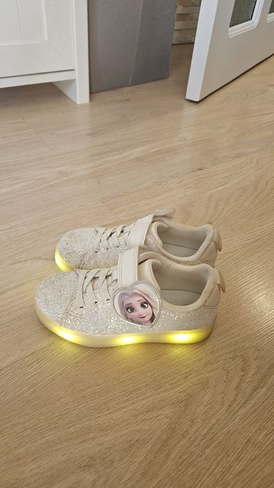 Обувки за момиче