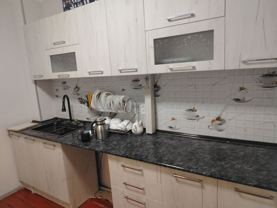 Жиззах шахар Микрорайон 3/2 да 3 хонали уй сотилади