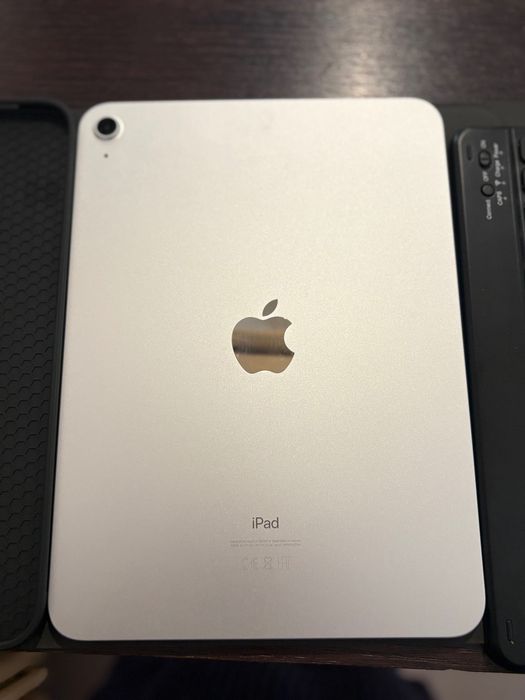 I pad ( 10th Generation)