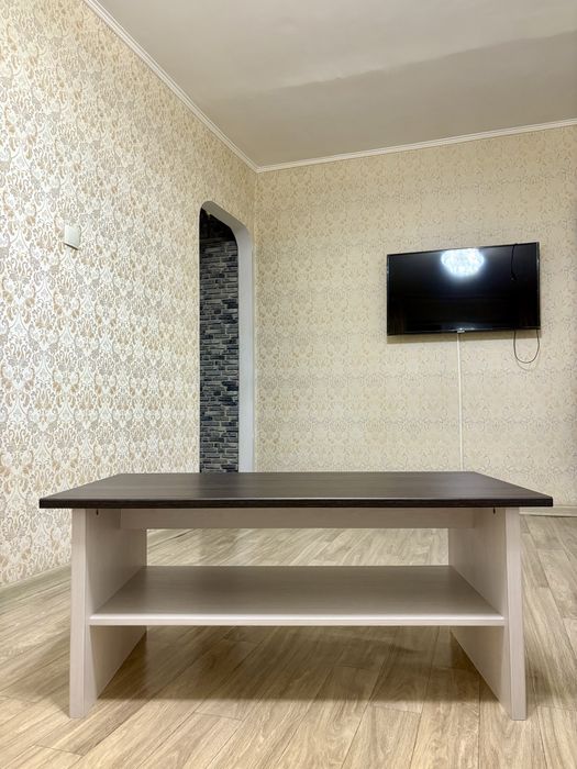 Журнальный стол для офиса