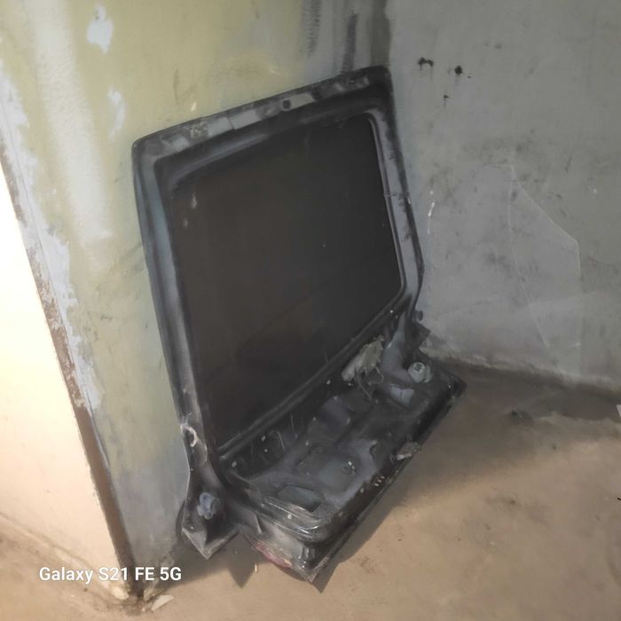 Продавам Форд Сиера части и дрруг