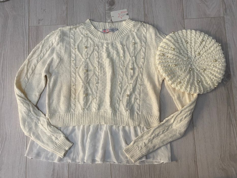 SET Pulover si bereta cu perle aplicate, model deosebit