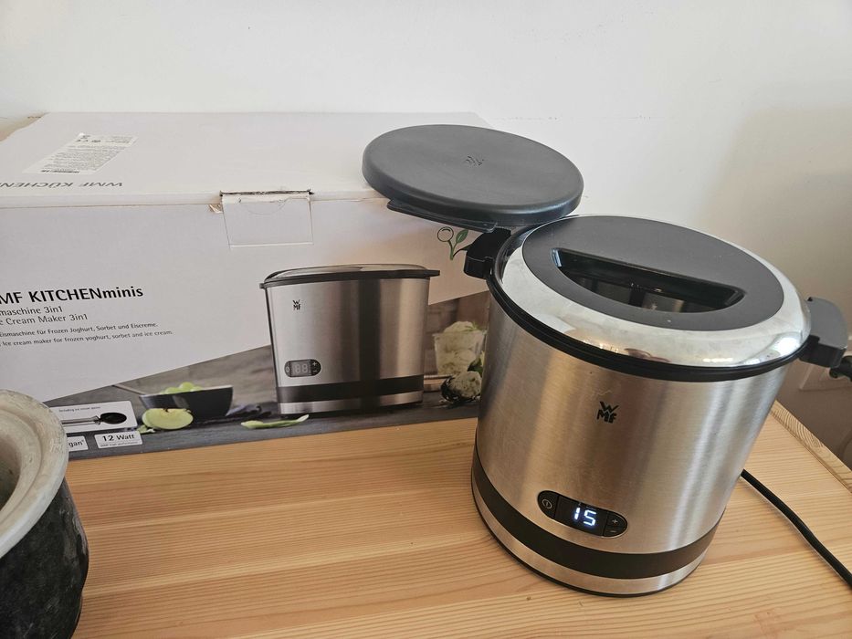 Машина за сладолед WMF KitchenMinis 3в1 допълнителна сладоледена кутия
