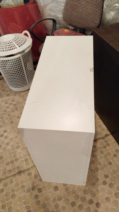 Тумба ,стенка ,ламинат