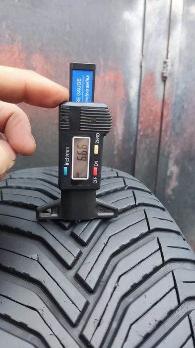 2бр. всесезонни гуми 205/55/16 Michelin Cross climate 2
dot23