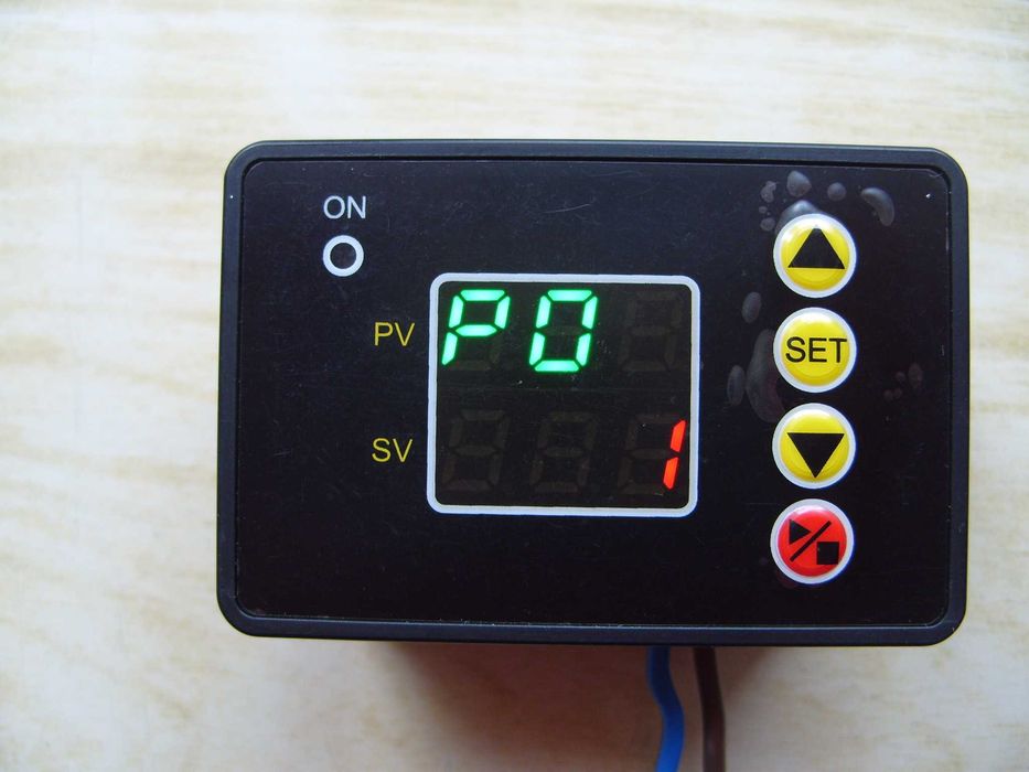 Мултифункционално електронно реле за време T2310/24V