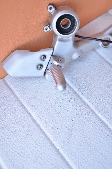 Suport Cu Scarita Fata Dreapta Ducati Monster S2R / S4R