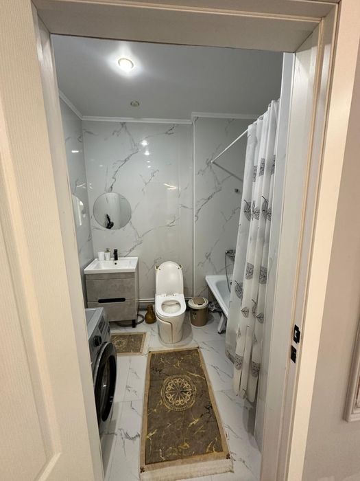 Продам 1 ком квартиру  53,9 м2