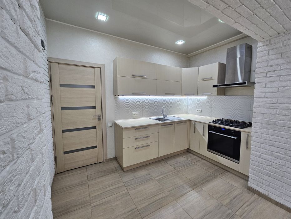 Продаётся своя квартира 3/3/4. Куйлюк 1. Площадь 80 м²