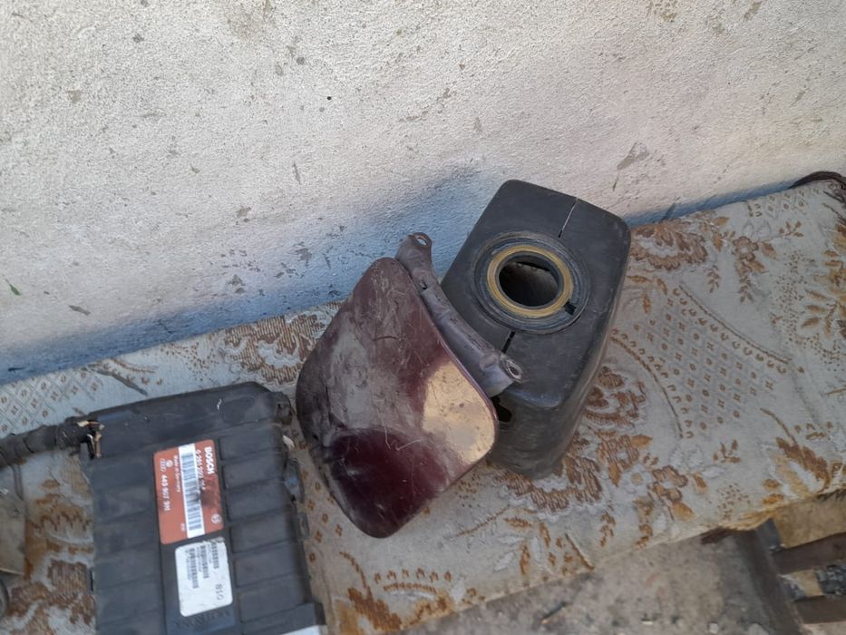 Запчасти на Ауди 80