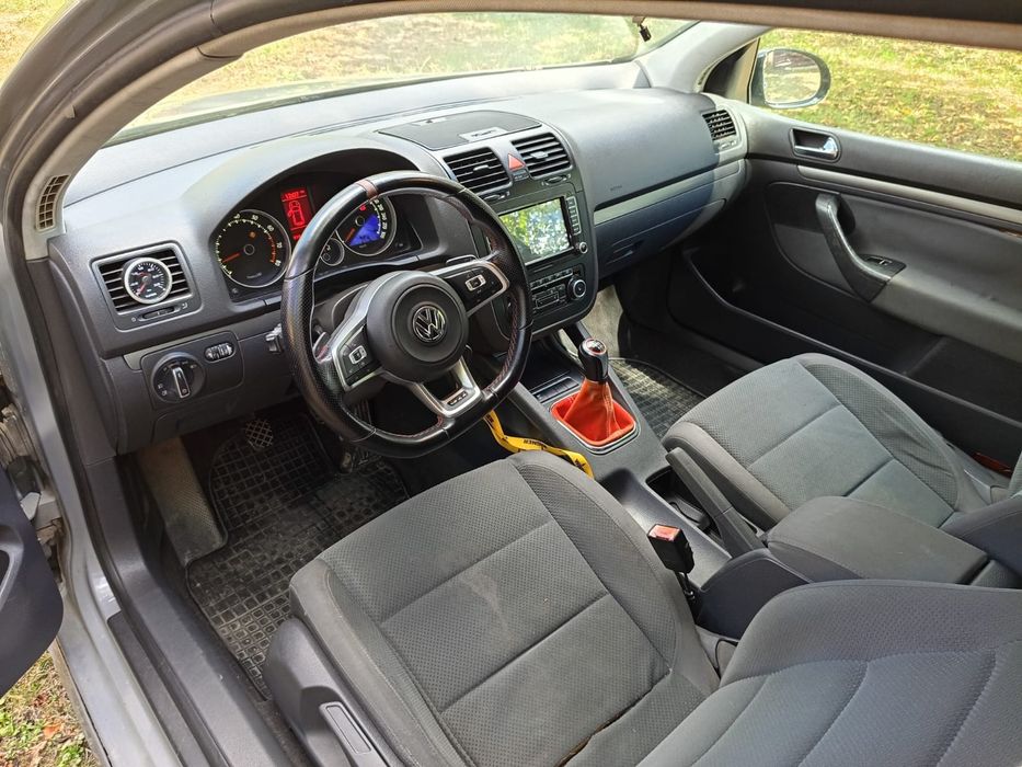 Volkswagen Golf V 2.0 Diesel Pachet GTI
