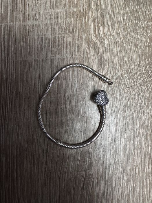 Браслет бренда Pandora в оригинале