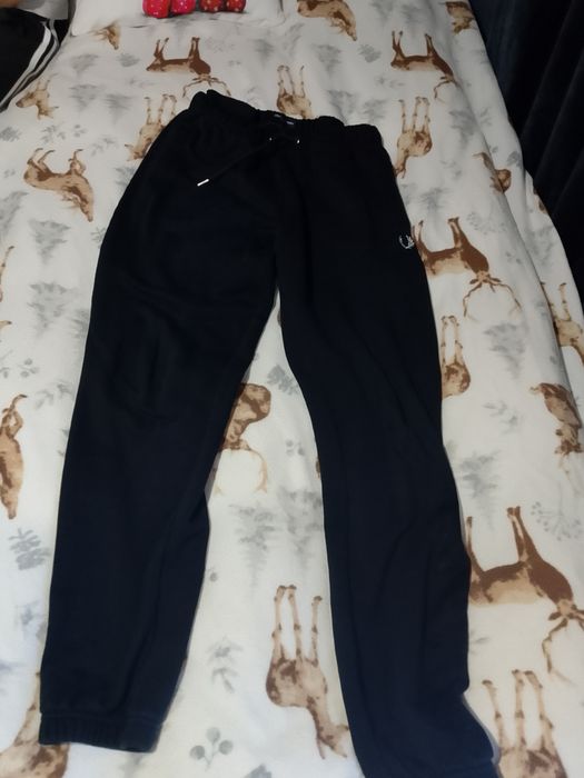 Долнище Панталон на фред пери размер Л СПЕШНО!