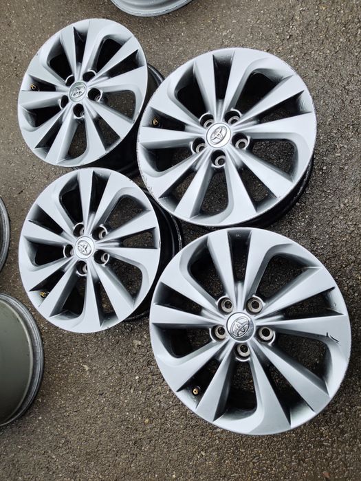 17" оригинални алуминиеви джанти за Toyota Corolla,Auris,Avencis..