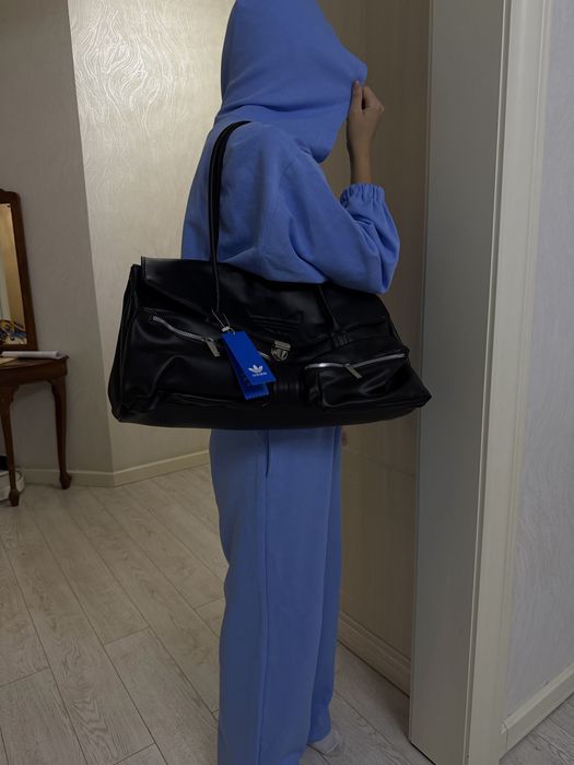 Спортивные костюмы