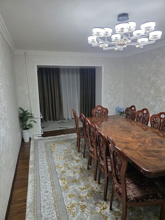 Срочно Продаёт Чиланзар 6  3/1/4 с мебелью техникой ремонт средний !