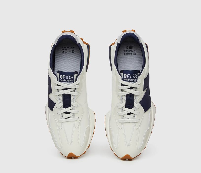 New Balance 327 US9.5|10