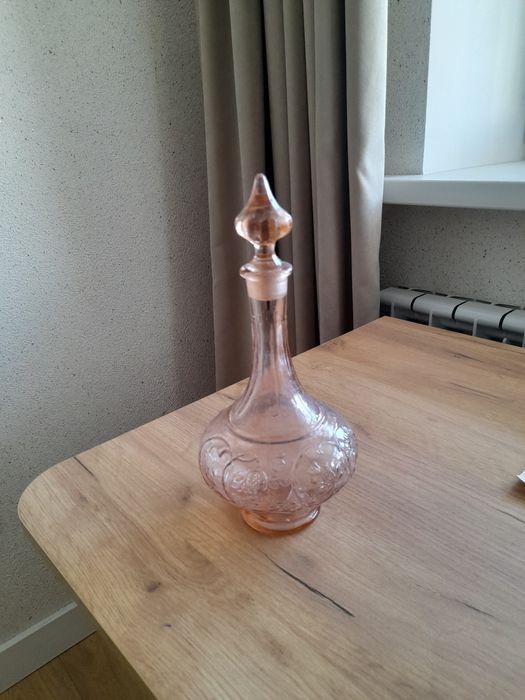 Антикварный графин,чеканка, сувенир