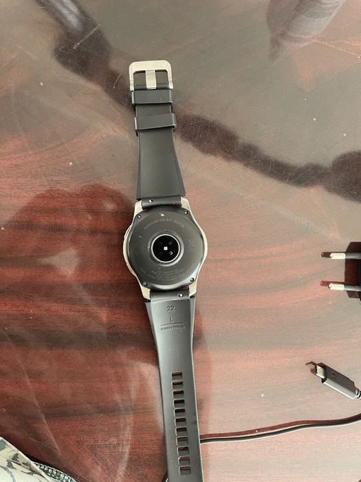 Часы Galaxy Watch