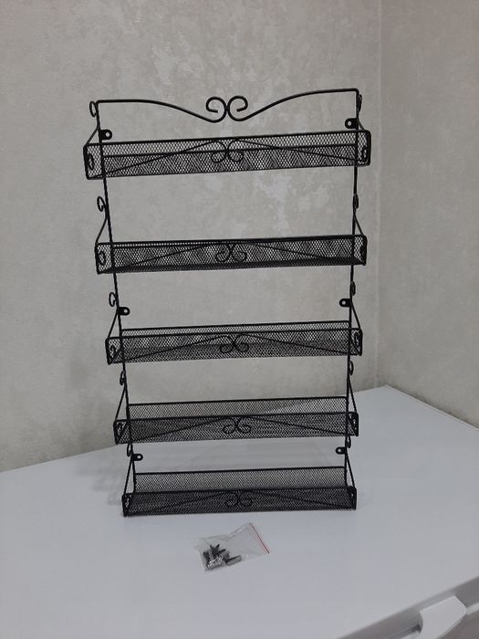 продаю полку для цветов и для ванн