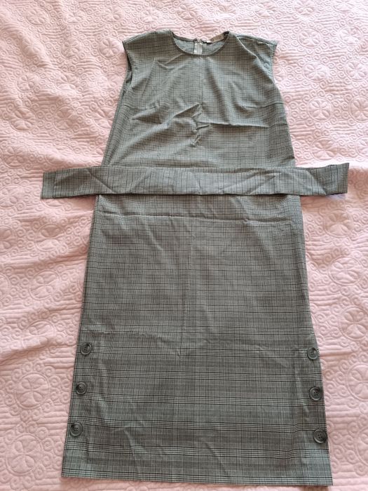 Продам женские платья б/у 48р
