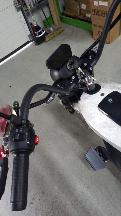 Scuter electric choper