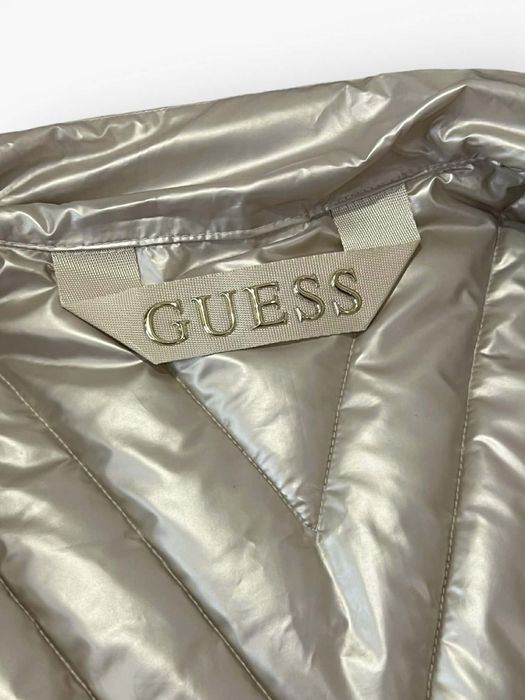 Пролетно дамско яке Guess