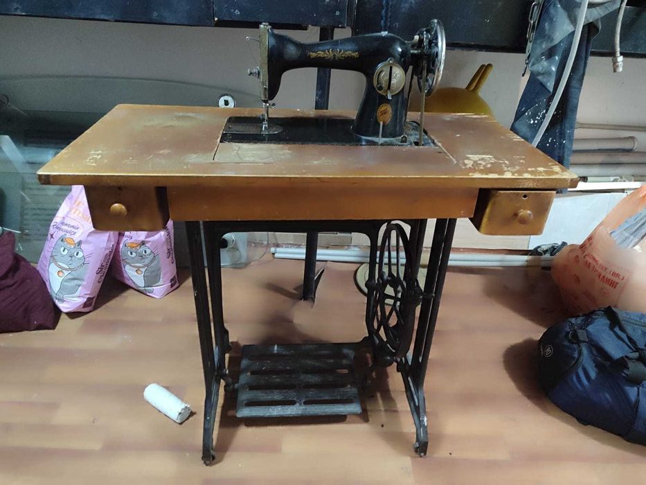 Швейная ножная машинка ПМЗ Калинина 35000