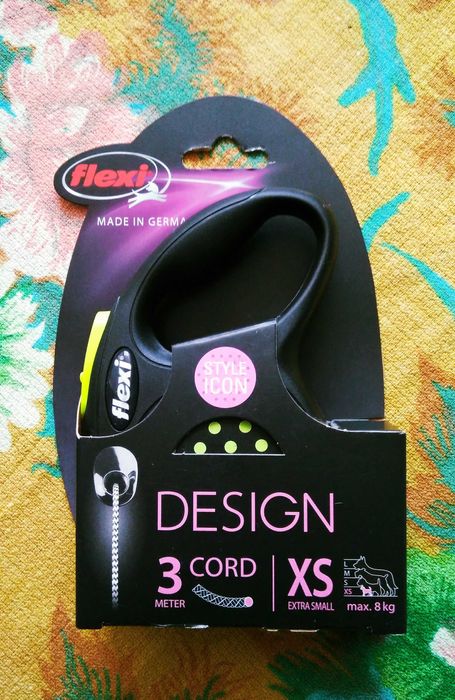 Автоматичен повод FLEXI за малки породи кучета. Нов.