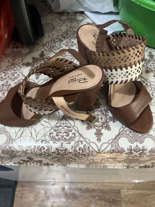 Продам обувь босоножки