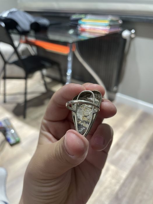 Кольцо камень: цветной агат