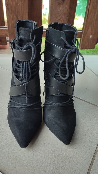 botine 38 varf ascutit