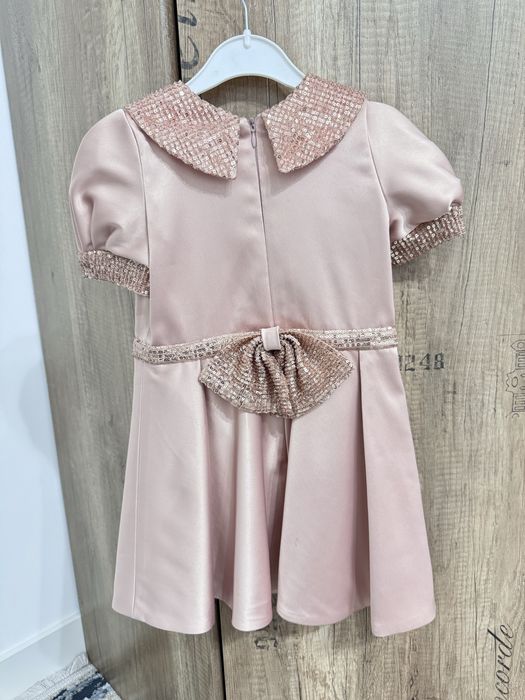 Нарядное платье на 3-4 года