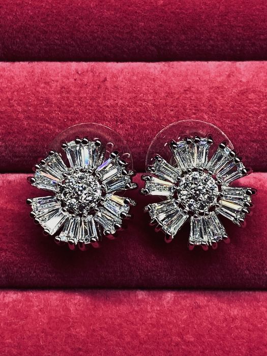 Cercei damă diferite modele