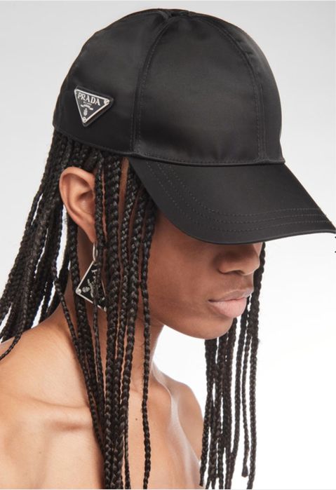 Кепка Prada в черном цвете