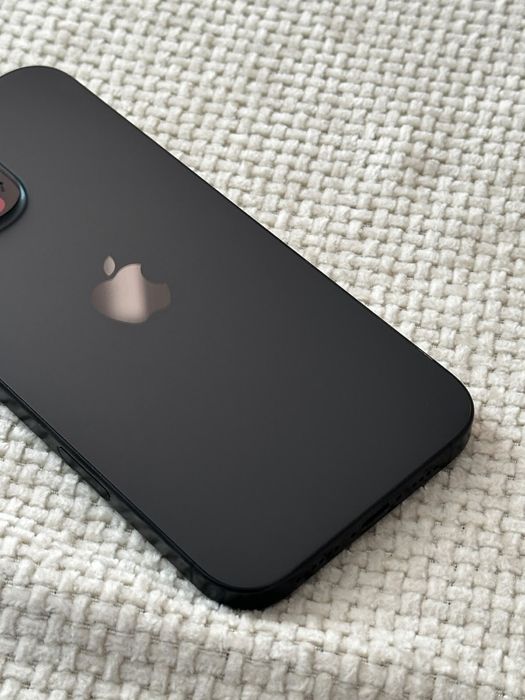 Продам Iphone 16 pro max