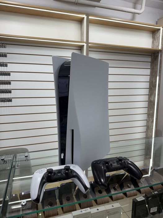 Продаю PS5 FAT 1TB