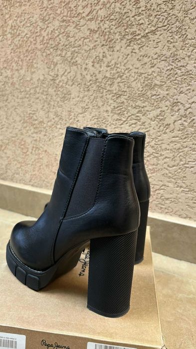 Дамски Боти 39 номер