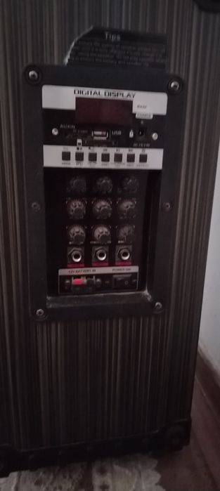 Калонка.     үлкен.    дауыс  зорайтқыш