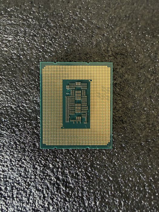 Продаю процессор I5 14400F