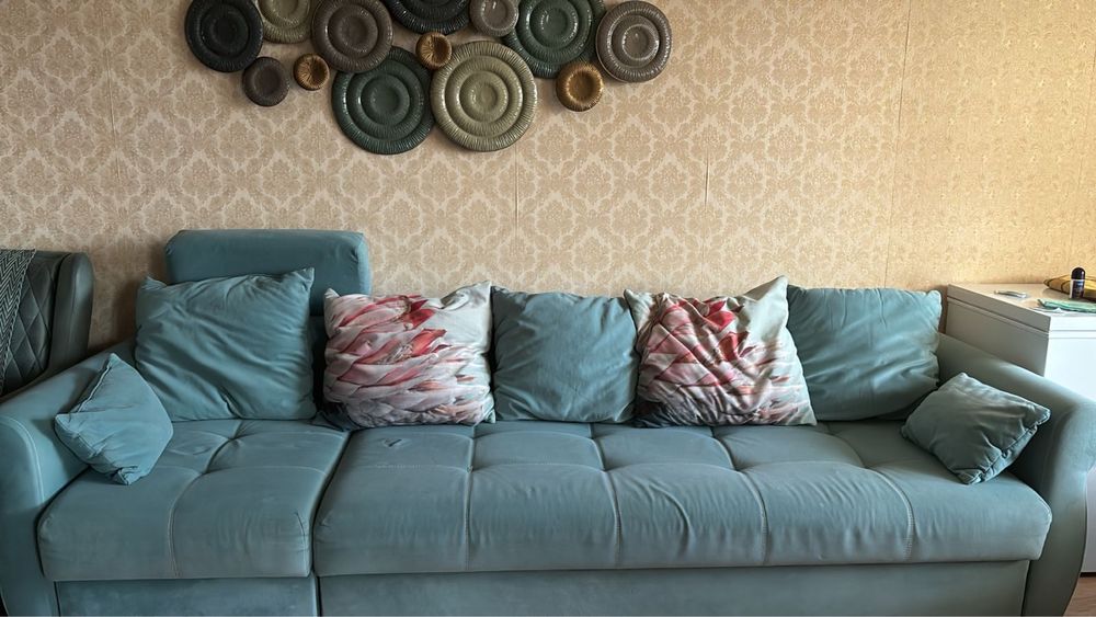 Продается 3м диван