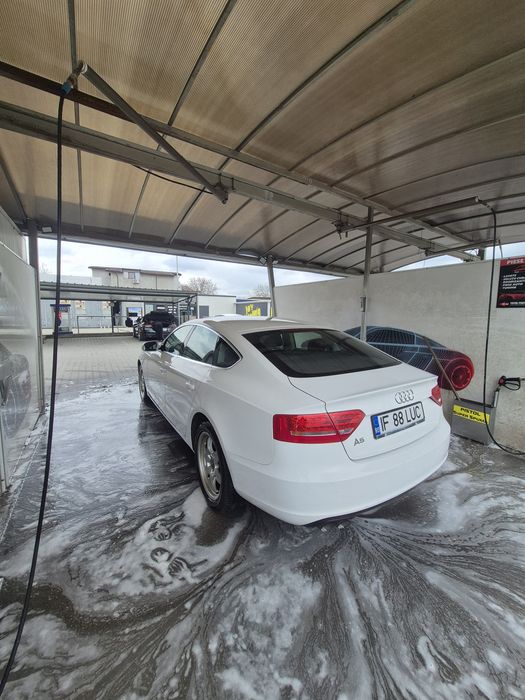 Vand Audi A5 2011