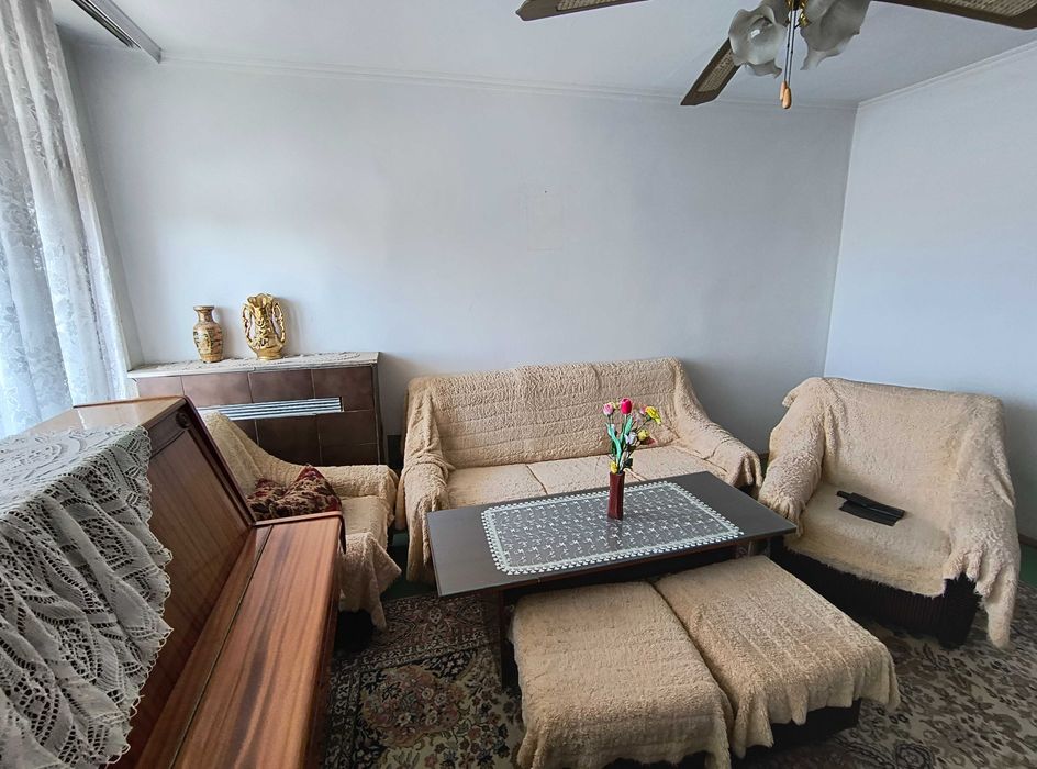 Тристаен апартамент в Три чучура център