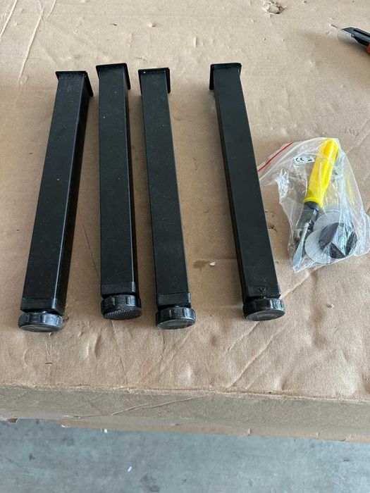 Set 4 picioare metalice reglabile pentru pat, cu protectii antiderapante, 30-32 cm