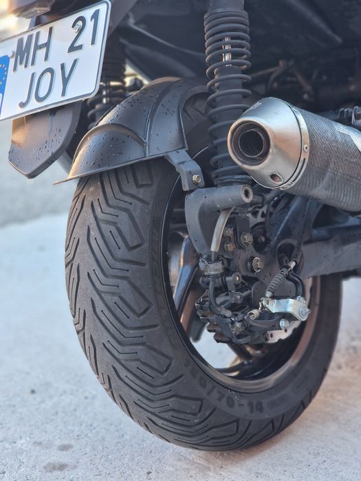 Vand Schimb Scuter  Kymco Xciting S 400cc 2019 Full LED Bluetooth Apps  Sync GPS  Weather etc